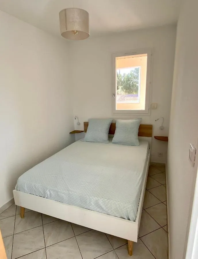 Les Locations Cinaureva « Village De La Mer » La Londe-les-Maures Lägenhet